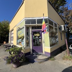 Slates Bakery - Outside