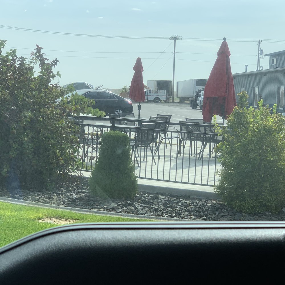 King's Cup Coffee - 'Patio style ' seating outside King's Coffee. - Coffee & Tea Near Me - Pasco, Washington King's Cup Coffee - 'Patio style ' seating outside King's Coffee. - Coffee & Tea Near Me - Pasco, Washington