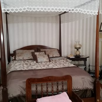 Cashtown Inn - A.P. Hill room - Bed & Breakfast Near Me - Orrtanna, Pennsylvania