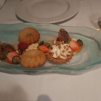 Portus360 - Assiette de mignardises - sélection du chef - Portuguese Near Me - Montreal, Quebec