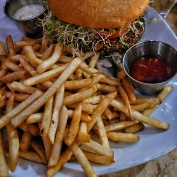 Mua - CBQ Burger - Bars Near Me - Oakland, California