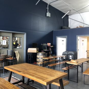 Highpoint Cider - Community tables - Cideries Near Me - Victor, Idaho Highpoint Cider - Community tables - Cideries Near Me - Victor, Idaho