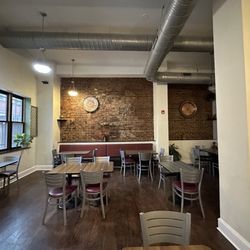 Jerusalem Market On Elm - Expansive dining area in the back