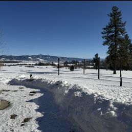 The golf course morphs into a Nordic Center in winter months, featuring snowshoeing and cross country skiing.