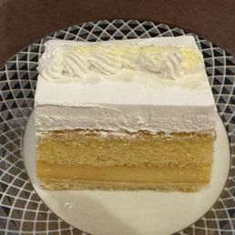 Limoncello cake Limoncello cake