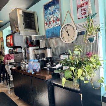 Dash of Salt and Pepper - Inside - American Near Me - Chicago, Illinois