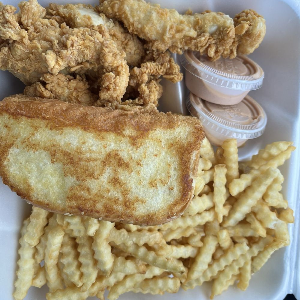 Raising Cane's Chicken Fingers - Can Chicken Finger - Fast Food Near Me - Mesa, Arizona Raising Cane's Chicken Fingers - Can Chicken Finger - Fast Food Near Me - Mesa, Arizona
