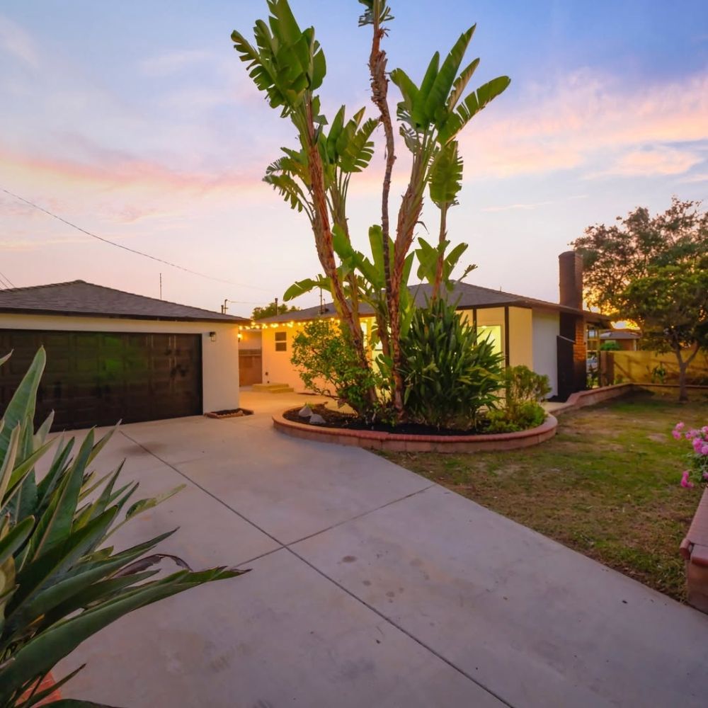 Slide of Var Construction