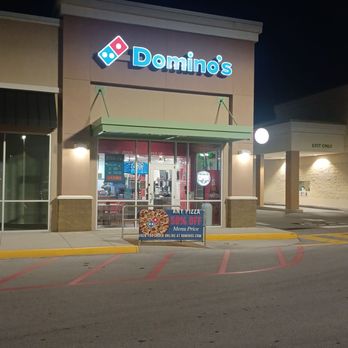 Domino's - the front of a domino's restaurant at night - Pizza Near Me - Decatur, Alabama Domino's - the front of a domino's restaurant at night - Pizza Near Me - Decatur, Alabama