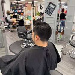 The LABoratory a Ruby Devine Salon - Men's Haircut
