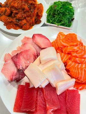Central Fish Company by null