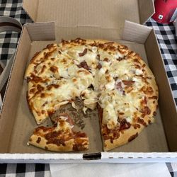 Small pepperoni, mushroom, and pineapple pizza! Delicious