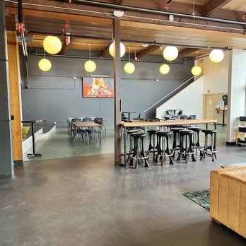 The Annex - Great space - Bars Near Me - Eugene, Oregon