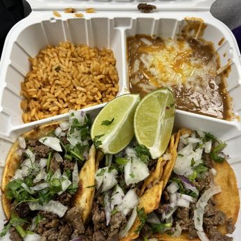 Tacos Jalisco - 3 tacos plate - Food Trucks Near Me - Hilo, Hawaii Tacos Jalisco - 3 tacos plate - Food Trucks Near Me - Hilo, Hawaii