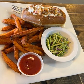 Pier 402 - Lobster Roll & sweet potato fries. - Seafood Near Me - San Jose, California