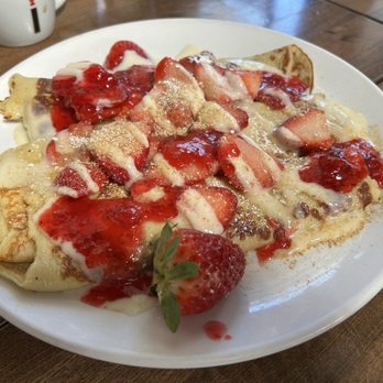 Eggspresso Glenview - Strawberry Cheesecake Crapes - New American Near Me - Glenview, Illinois Eggspresso Glenview - Strawberry Cheesecake Crapes - New American Near Me - Glenview, Illinois