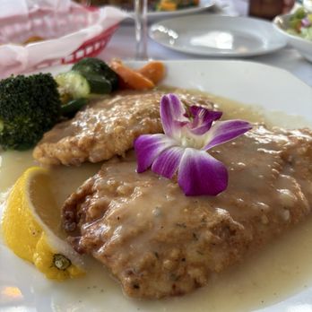 Popei's Clam Bar - Chicken Francese - Seafood Near Me - Bethpage, New York