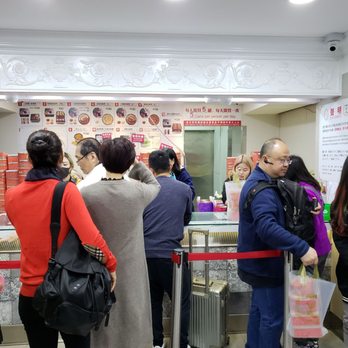 珍妮曲奇 - 5 tin limit when I went in January. - Bakeries Near Me - Hong Kong, HK