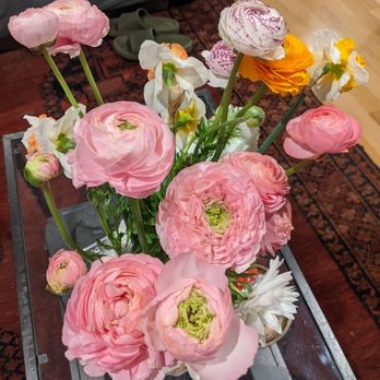Vo Floral Design - Complimentary bouquet made by Trang - Florists Near Me Vo Floral Design - Complimentary bouquet made by Trang - Florists Near Me