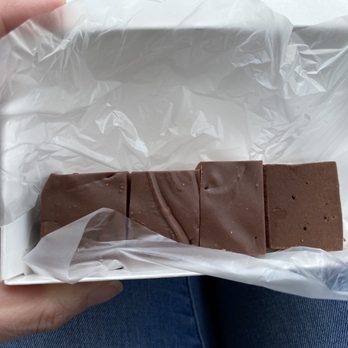 Port Jefferson Outpost - Life changing fudge - Candy Stores Near Me - Jefferson, Texas