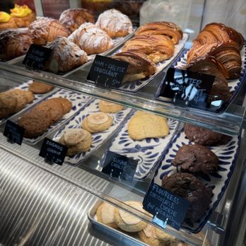 Niedlov's Bakery & Cafe - Pastry case - Bakeries Near Me - Chattanooga, Tennessee Niedlov's Bakery & Cafe - Pastry case - Bakeries Near Me - Chattanooga, Tennessee