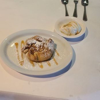 Grape Vine Cafe - Apple tart with vanilla ice cream, caramel drizzle - Wine Bars Near Me - Las Vegas, Nevada