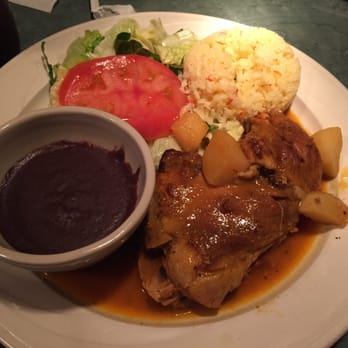 Cuscatlan Salvadorian Cuisine and More - Salvadorian Cuisine: Pollo Guisado (Chicken stew) at Cuscatlan Salvadorian Cuisine and More in Escondido, California. (^-^)v - Salvadoran Near Me - Escondido, California