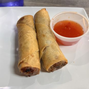 Pho Lodge - Egg rolls - Asian Fusion Near Me - Hickory, North Carolina