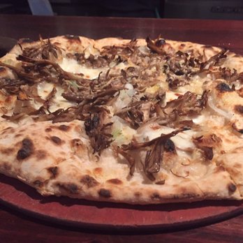 Pizzeria Picco - Pizza with hen of the woods mushrooms - Pizza Near Me - Larkspur, California Pizzeria Picco - Pizza with hen of the woods mushrooms - Pizza Near Me - Larkspur, California