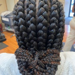 Jinette's Dominican Hair Salon