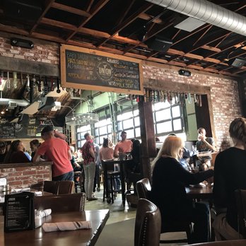 Union Kitchen and Tap Encinitas - Cute interior - New American Near Me - Encinitas, California