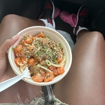 Pipeline Poke - I forgot the name but their popular bowl with salmon and the sweet soy sauce - Poke Near Me - Wilmington, North Carolina Pipeline Poke - I forgot the name but their popular bowl with salmon and the sweet soy sauce - Poke Near Me - Wilmington, North Carolina