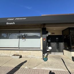 Front entrance off Miner
