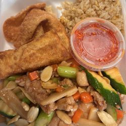 City Dragon - Almond chicken lunch special to go.