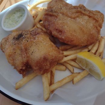 Dillon Beach Coastal Kitchen - Rocking rock cod fish and chips - New American Near Me - Dillon Beach, California