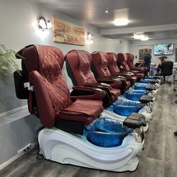 Hennessy Nails & Spa - Clean and comfy are key