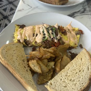 Blossoms Brunch Bar - Steak omelette - Breakfast & Brunch Near Me - Rahway, New Jersey