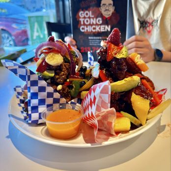 Gol Tong Chicken - Half and half , chilli and soy garlic with fruit - Chicken Wings Near Me - Los Angeles, California