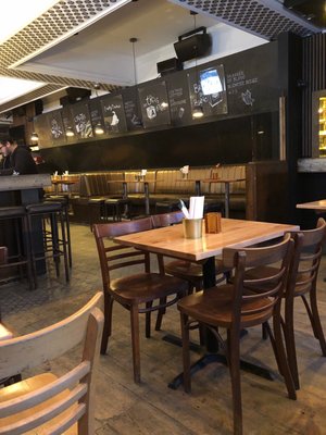 Pub West Shefford / West Shefford Brewing Co. by null