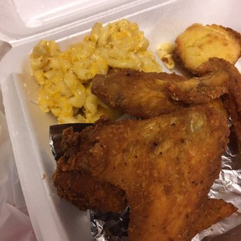 Maxine's On Saint James - Fried chicken lunch combo - Waffles Near Me - Boston, Massachusetts
