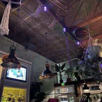 Macondray - Cocktail Bars Near Me - San Francisco, California