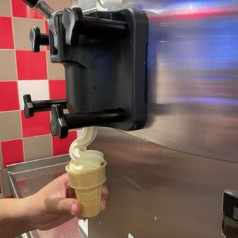 Mia's Table - Free ice cream - American Near Me - Houston, Texas