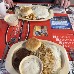 pistol pat's - Breakfast plates!