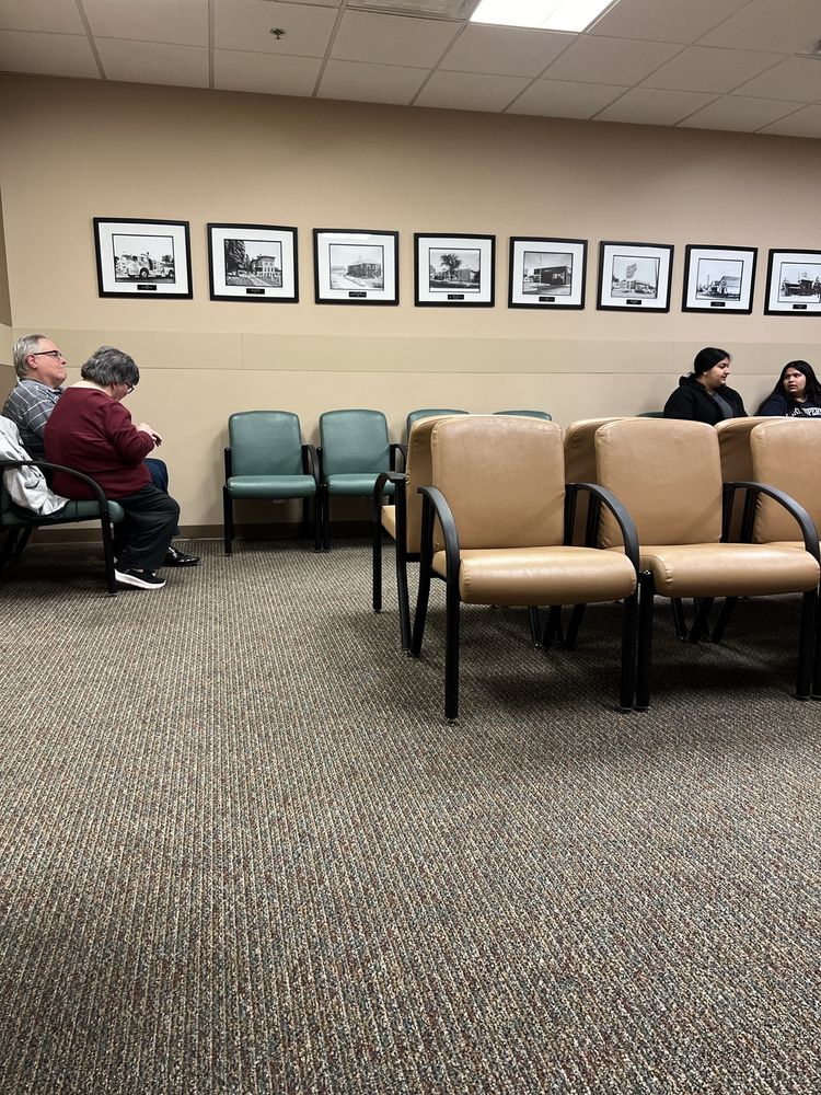 Henry Ford OptimEyes Super Vision Center - Clinton Township - patient advocate in Clinton Township, MI