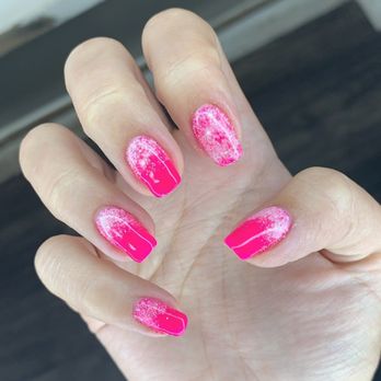 Hidden Vanity Beauty Lounge - Gel nails done by Kayla Cerda - Hair Salons Near Me - Ridgecrest, California
