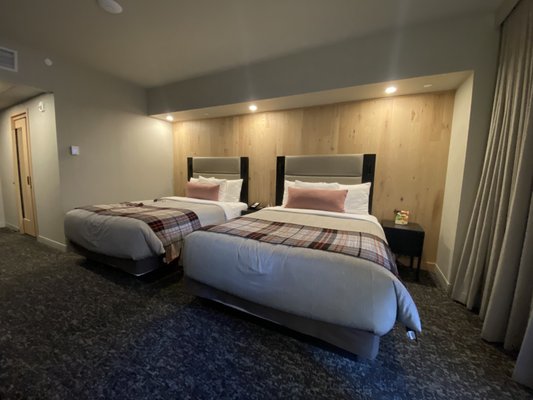 Peaks Hotel & Suites by null