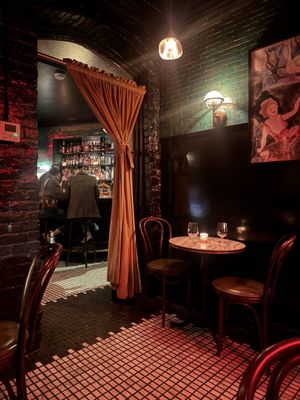 314 W 11th St by null