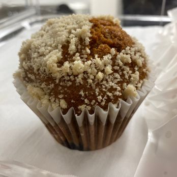 Kapej - Mađe from scratch blueberry muffin - Coffee & Tea Near Me - San Antonio, Texas