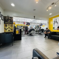 King Barber - Waiting area
