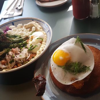 Good Fork - Fried chicken on a pancake with egg - Breakfast & Brunch Near Me - Toronto, Ontario